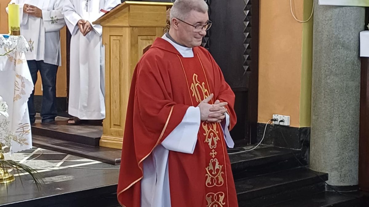 Miniaturka artykułu Uroczyste pożegnanie Ks. Proboszcza Marka Andrzejuka, który został decyzją Biskupa Siedleckiego przeniesiony do Białej Podlaskiej
