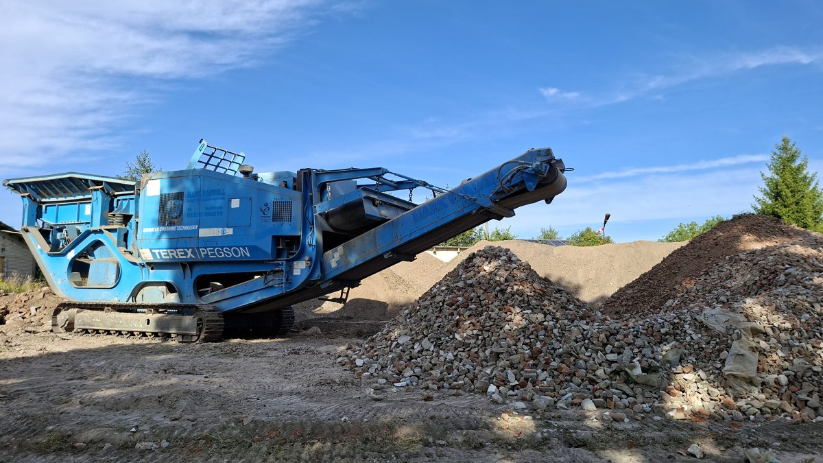 Miniaturka artykułu Recykling gruzu budowlanego – pozyskamy dobry materiał na podbudowę dróg