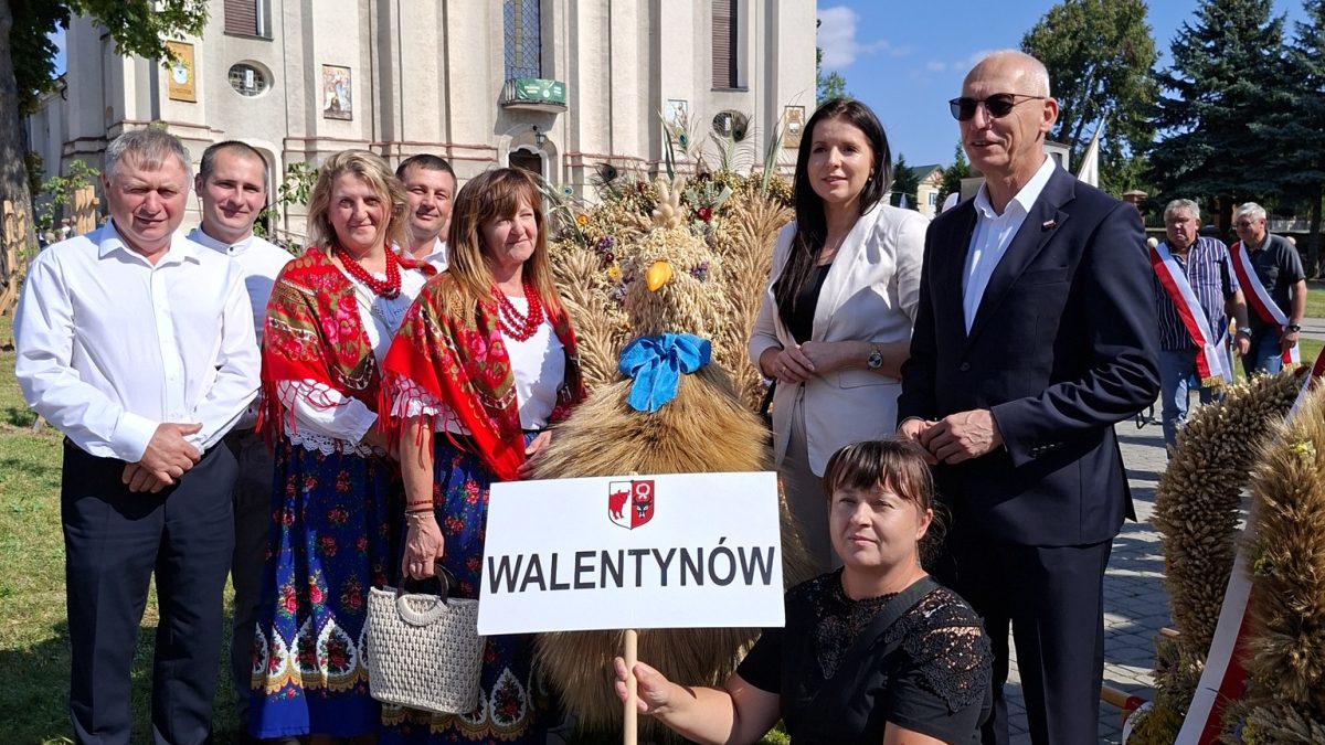 Miniaturka artykułu DOŻYNKI DIECEZJALNE W WOLI GUŁOWSKIEJ